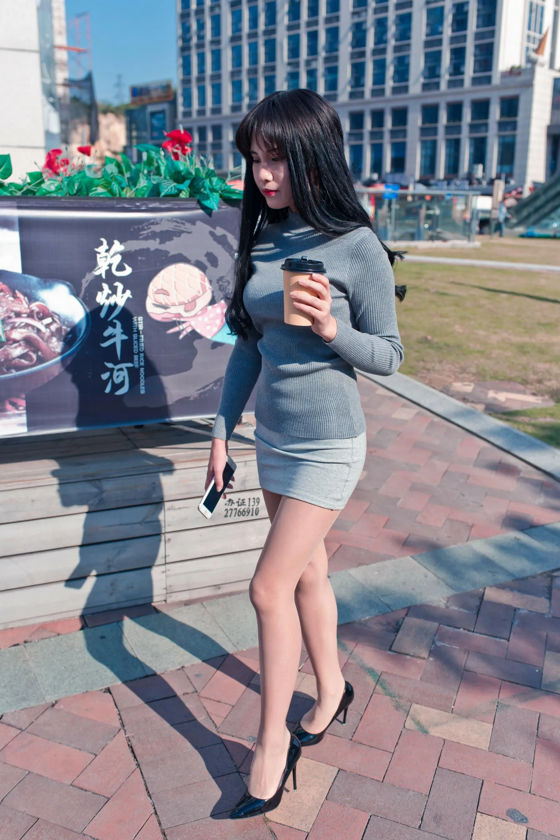 [魔镜街拍] NO.090 短裙肉丝黑高跟鞋外拍 [269P]插图7